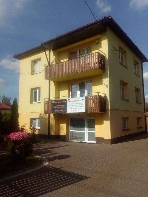 Willa Poniatowskiego Grodzisk Mazowiecki Buitenkant foto